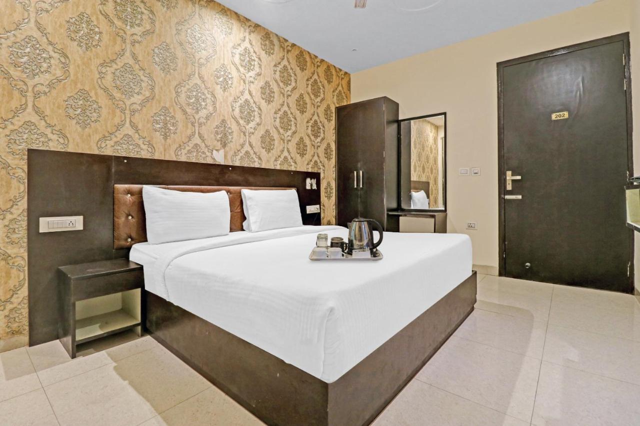Oyo 23368 Boutique Hotel Paragon New Delhi Exterior photo